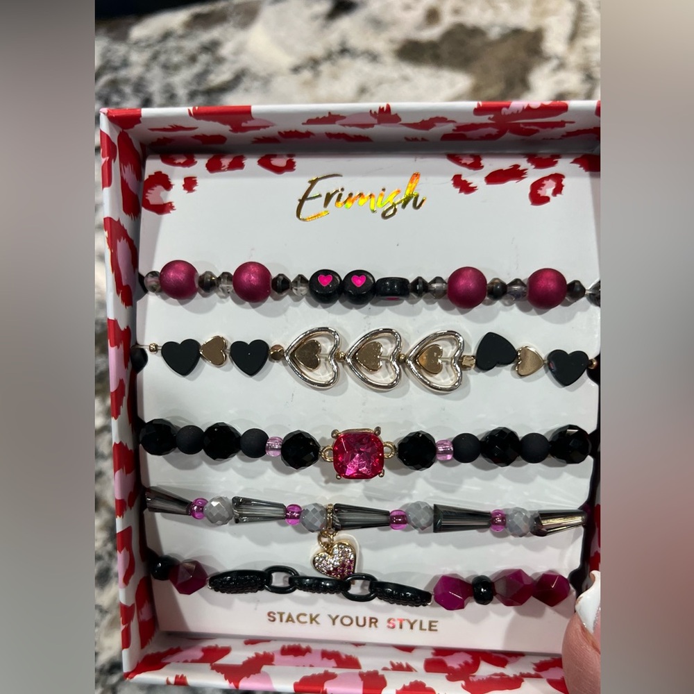 Erimish Heart Charm Bracelet Set - Pink and Black